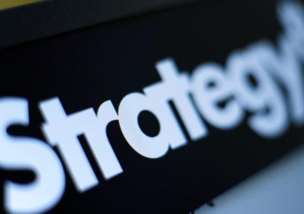 After Buying More Bitcoin Than It Sold, Strategy Wins Dividend Approval as Holdings Hit 845,256 BTC