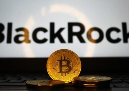 Blackrock’s $300M IBIT Exit Extends Bitcoin ETF Outflow Streak to 8 Days